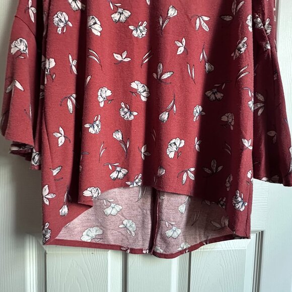 Dark Pink Floral Lauren Conrad Large Bell Sleeve Top, High Low Hem, Keyhole Back - Picture 3 of 12